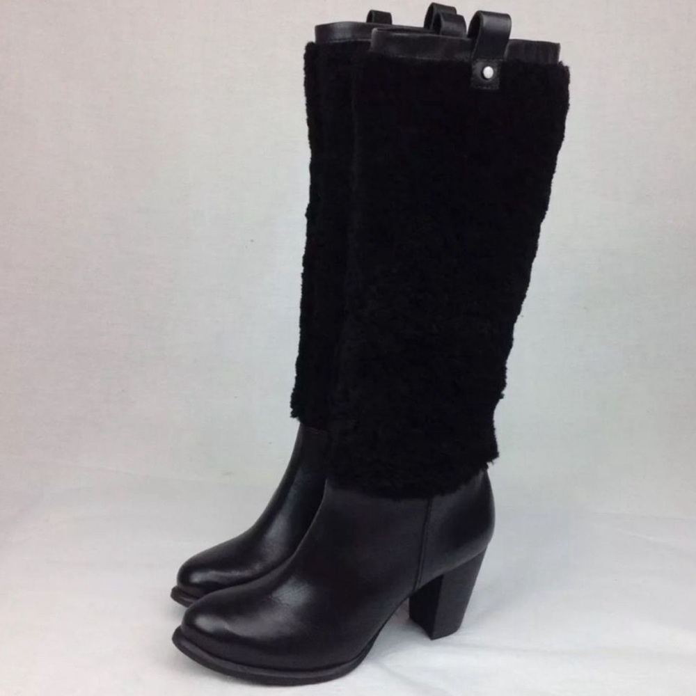 WOMENS UGG AVA EXPOSED SHERLING BOOTS